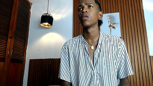 Snapshot of Afrowayuu chatting on June 1, 2026, 5:23 pm Afrowayuu online show from June 1, 2026, 5:23 pm