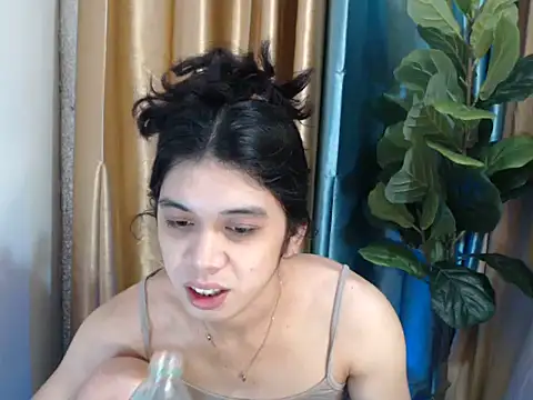 RoseAmarie online show from August 5, 2026, 11:59 am