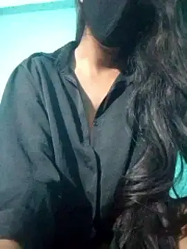 Cute-Ishita online show from June 13, 2026, 7:12 pm