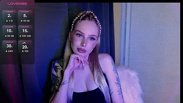 MichelleVelour online show from June 24, 2026, 5:11 pm
