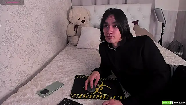 CalvinChapman online show from July 19, 2026, 4:43 am