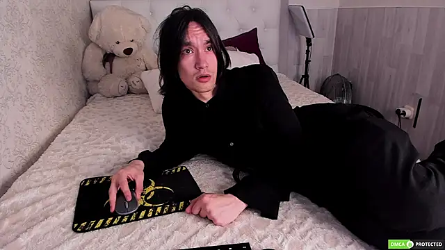 CalvinChapman online show from July 21, 2026, 2:58 am