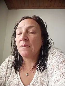 dangerous milf online show from July 25, 2026, 4:24 pm