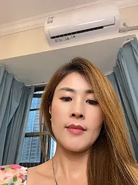 Snapshot of okgirl_23 chatting on June 15, 2026, 10:04 am okgirl 23 online show from June 15, 2026, 10:04 am