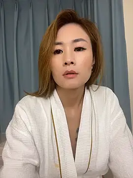 Snapshot of okgirl_23 chatting on May 16, 2026, 11:37 pm okgirl 23 online show from May 16, 2026, 11:37 pm