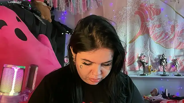 Snapshot of BigBootyHolly chatting on July 25, 2026, 8:55 am BigBootyHolly online show from July 25, 2026, 8:55 am