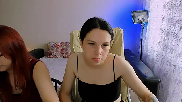 Snapshot of Adelina_xxx chatting on June 18, 2026, 10:42 am Adelina xxx online show from June 18, 2026, 10:42 am