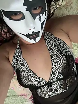 cherrybr01 online show from May 20, 2026, 3:36 am