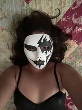 cherrybr01 online show from May 11, 2026, 4:04 pm