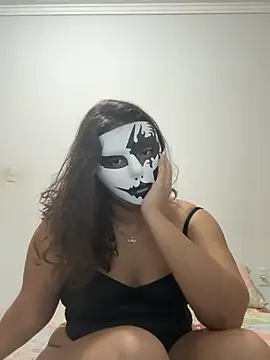 cherrybr01 online show from May 23, 2026, 2:32 am