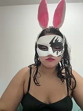 cherrybr01 online show from June 7, 2026, 10:37 pm