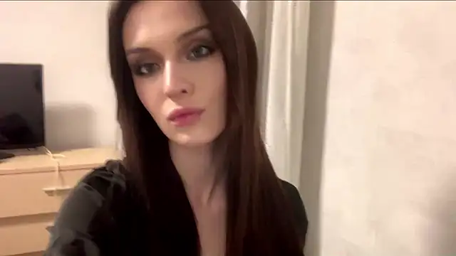 aylinblushing online show from May 23, 2026, 7:57 pm