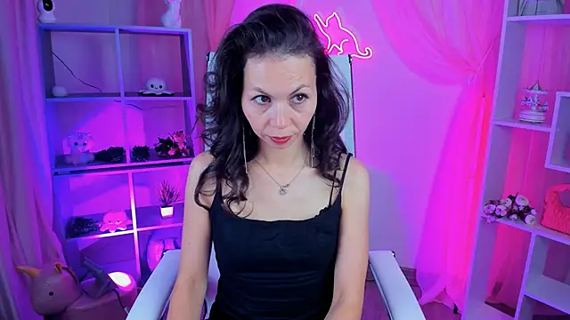 TrasyMorris online show from May 29, 2026, 1:06 pm