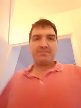 oncle33 online show from June 4, 2026, 6:23 pm