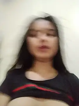 Snapshot of Adrianahearth chatting on May 14, 2026, 10:29 pm Adrianahearth online show from May 14, 2026, 10:29 pm