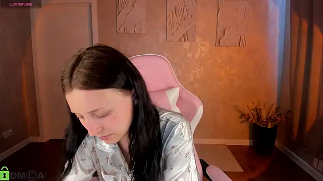 Tracey Gill online show from June 16, 2026, 9:09 am