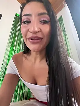 Charlottee01- online show from June 11, 2026, 8:28 pm