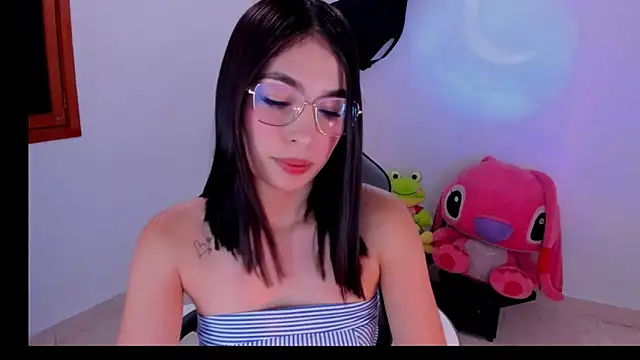 Scarleth Ferrec online show from June 9, 2026, 1:23 pm