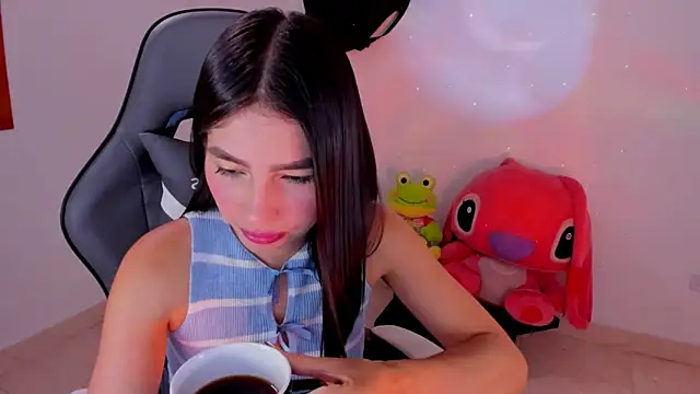 Scarleth Ferrec online show from June 17, 2026, 2:16 pm