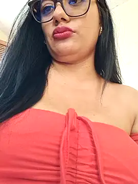 Amina--789 online show from June 10, 2026, 4:52 pm