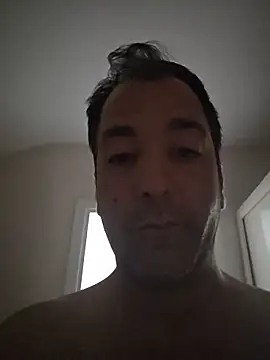 ivandetarragona online show from June 10, 2026, 7:26 pm