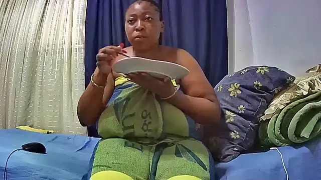 HottyBoobs5 online show from May 19, 2026, 2:35 pm