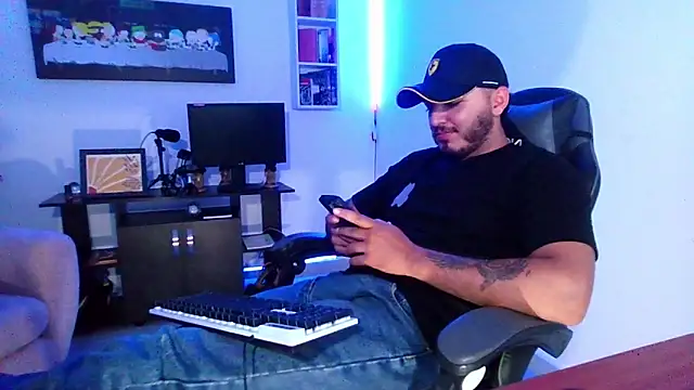 Thiago 420 online show from May 15, 2026, 11:25 pm