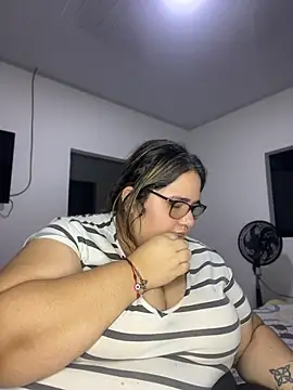 marianacooper1234 online show from July 12, 2026, 5:08 am