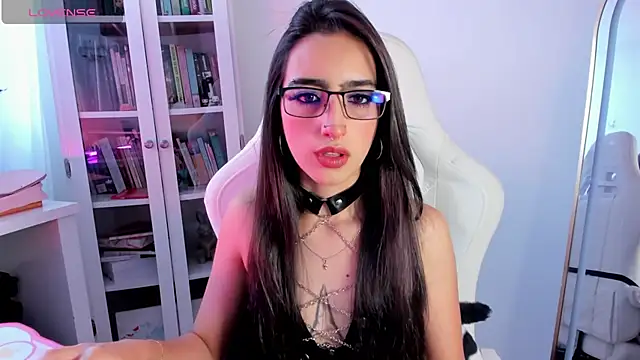 AgathaBlair online show from June 1, 2026, 4:17 pm