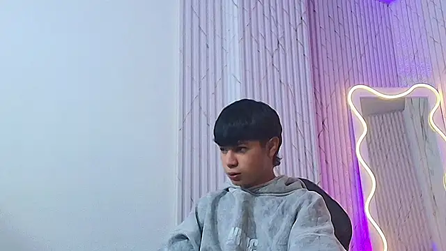 Spark tay online show from June 17, 2026, 2:44 am
