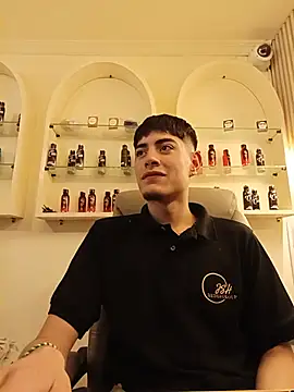 andylol330 online show from June 18, 2026, 4:44 am