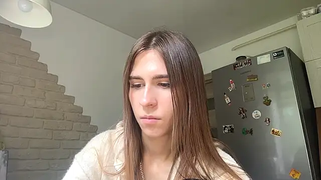 Snapshot of ZaraGuyette chatting on July 6, 2026, 3:03 pm ZaraGuyette online show from July 6, 2026, 3:03 pm