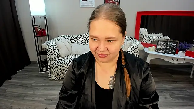 DianaKristol online show from June 6, 2026, 6:13 pm