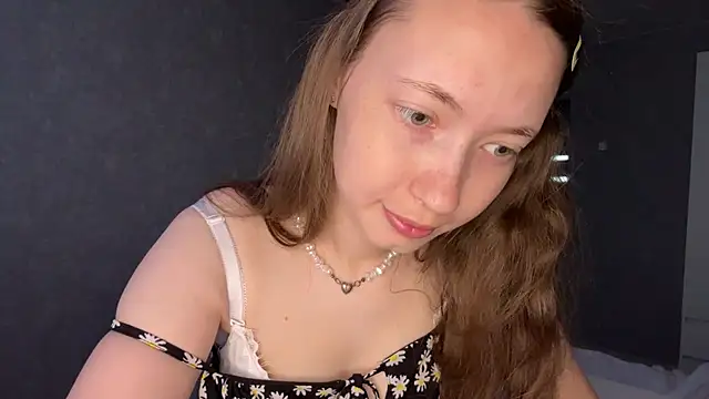 Snapshot of Emily_Mur_ chatting on May 25, 2026, 5:07 am Emily Mur online show from May 25, 2026, 5:07 am