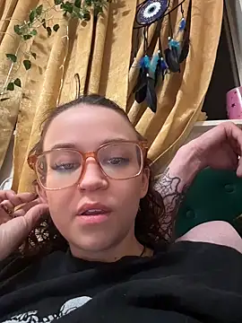 Daintydaisy2004 online show from May 29, 2026, 8:20 am
