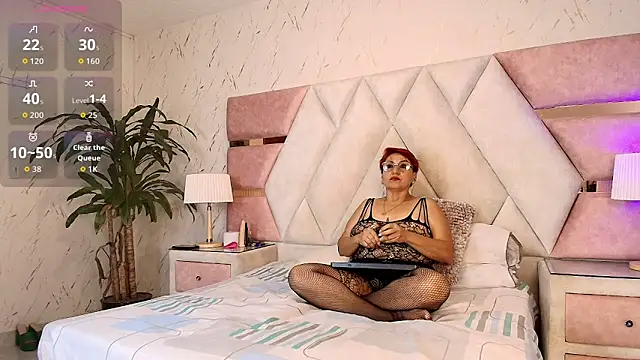 isabella luxet online show from May 29, 2026, 4:57 pm
