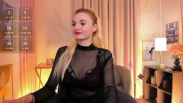 Mila  Lux online show from June 17, 2026, 8:41 pm