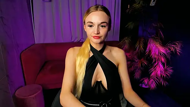Mila  Lux online show from July 2, 2026, 8:48 pm