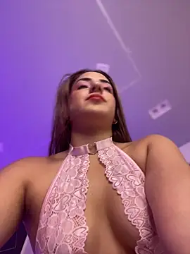 Bella-Saint online show from July 21, 2026, 9:38 pm