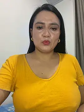 rousee69  online show from May 27, 2026, 12:09 am