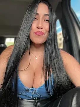 areviklusine1 online show from July 24, 2026, 9:22 pm