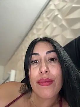 areviklusine1 online show from June 11, 2026, 9:34 pm