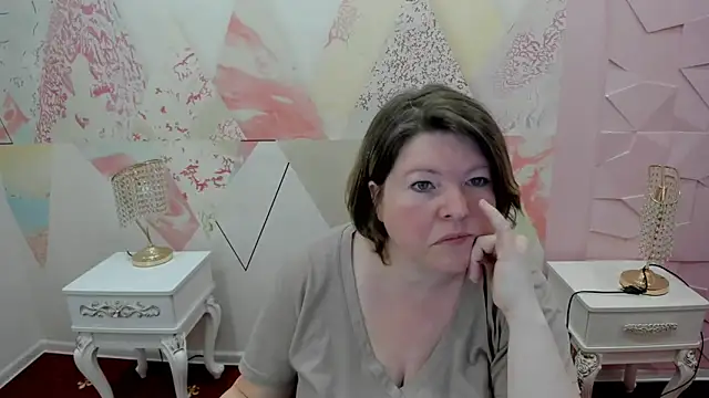 Melaniefeys online show from May 15, 2026, 9:29 am