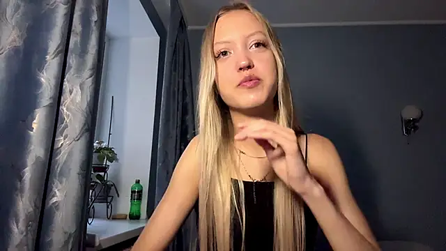 NievesHackey online show from June 19, 2026, 3:07 pm