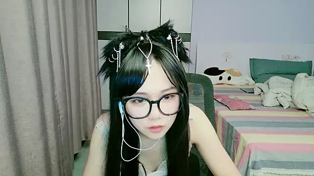 xiaoxiaoyu030 online show from June 3, 2026, 2:33 pm