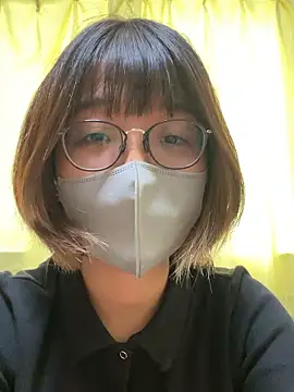 yuna chan1 online show from June 3, 2026, 1:39 am