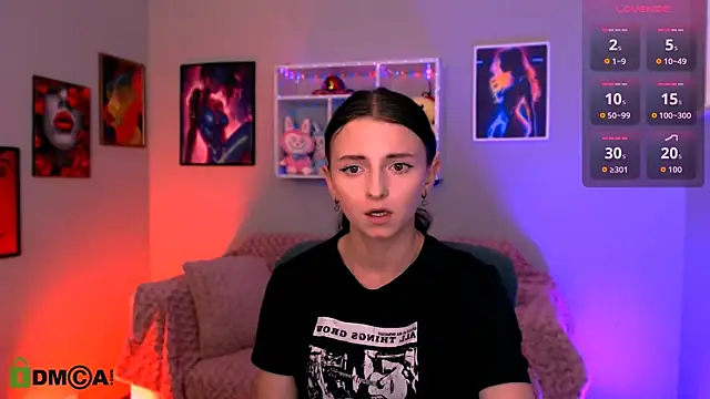 Snapshot of caroline_honeyy chatting on June 13, 2026, 7:45 pm caroline honeyy online show from June 13, 2026, 7:45 pm