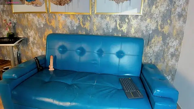 SophiaScottX online show from May 27, 2026, 7:32 pm