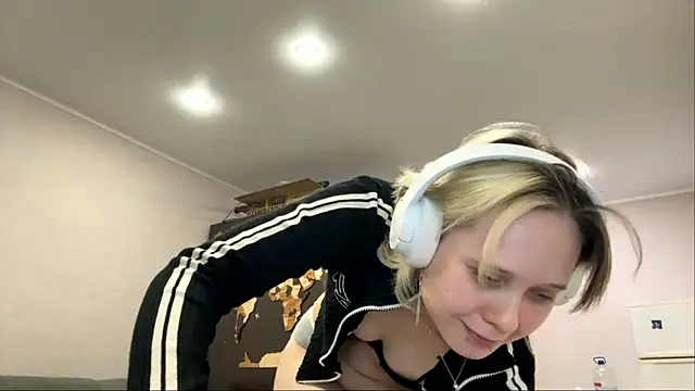 CuteLilit online show from June 13, 2026, 7:12 pm