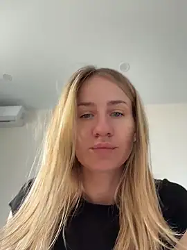 Snapshot of AnnaMist_ chatting on May 30, 2026, 6:31 am AnnaMist online show from May 30, 2026, 6:31 am